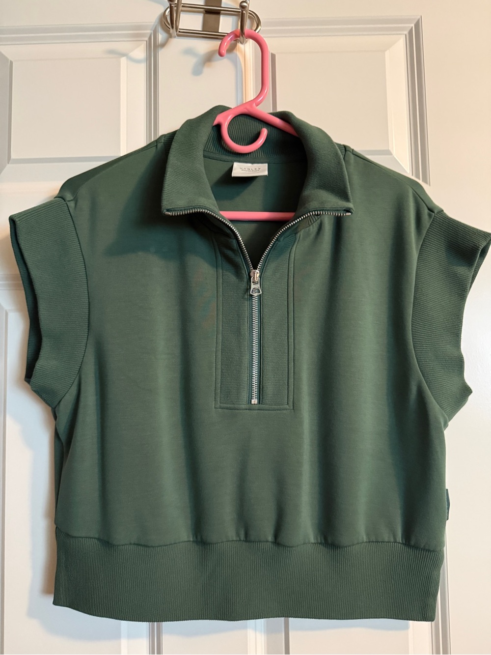 Varley Sleeveless Half-Zip Top in Dark Green